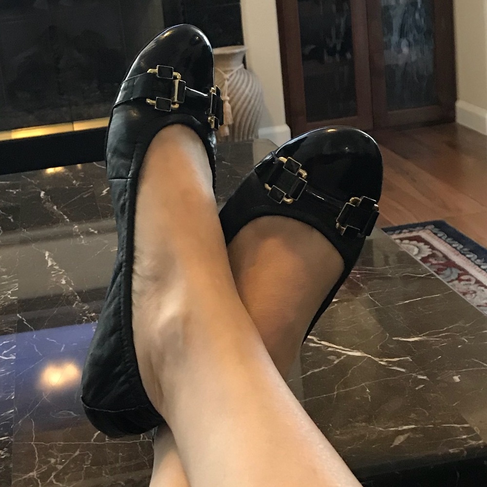 Tahari ballet flats 😍😍😍
